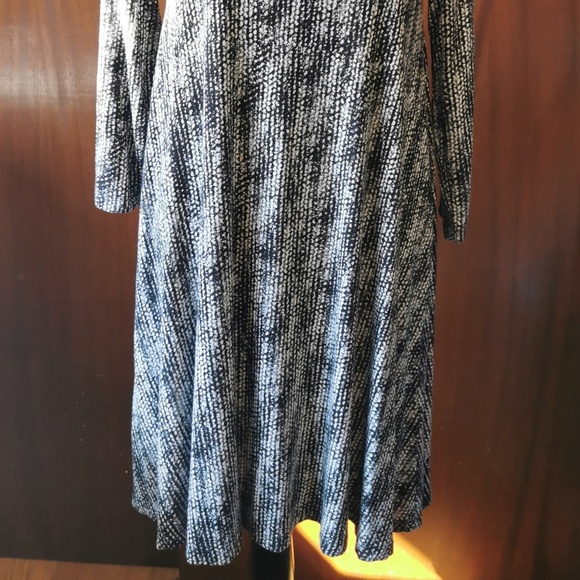 Cynthia Rowley Black & White Rayon Dress Size Med - Picture 2 of 8